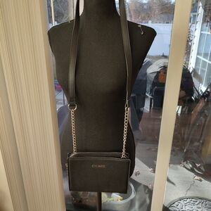 Steve Madden Black Crossbody Camera Bag with Chain Strap
